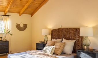 1050 White Cottage Rd N, Angwin, CA 94508