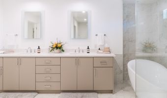 4714 Kahala Ave, Honolulu, HI 96816