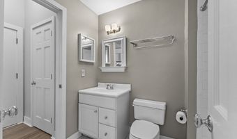 828-834 E Fifth St 4, Boston, MA 02127