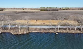 39 W Shore Rd, Alburgh, VT 05440