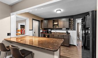 7258 Mackenzie Rd, Affton, MO 63123