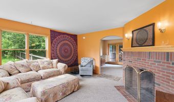 925 Hinesburg Rd, Brattleboro, VT 05301