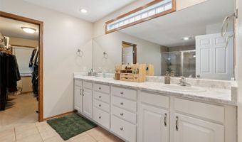 505 NE 21st St, Ankeny, IA 50021