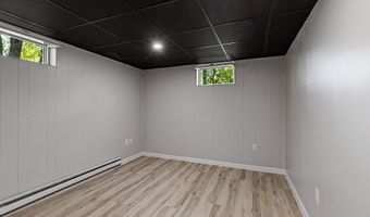 7 Philip Ave, Augusta, ME 04330