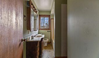 198 Grand Central Pkwy, Bayville, NJ 08721