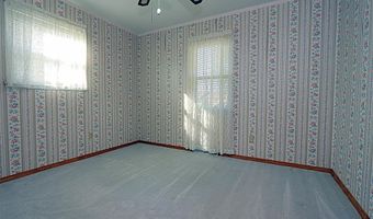 712 Duckett St, Advance, MO 63730