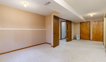 2116 Ironwood Ct, Ames, IA 50014
