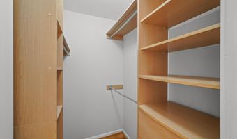 3077 Turnberry Ln, Ann Arbor, MI 48108