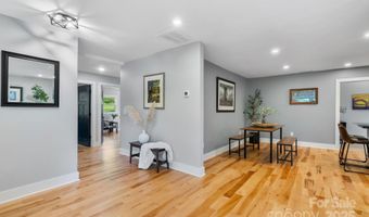 11 Upland Rd, Asheville, NC 28804