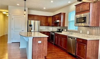 522 Heritage Woods Dr, Akron, OH 44321