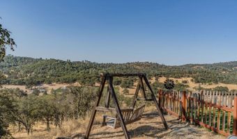 1560 Pinto Dr, Angels Camp, CA 95222