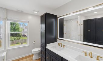 58 W OLD MILL Trl, Antioch, IL 60002