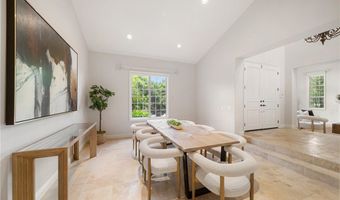 15850 Seville Ln, Encino, CA 91436