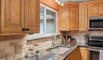 426 Madrina Ct, Ballwin, MO 63021