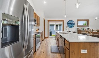 1515 Geneva Rd NE, Alexandria, MN 56308