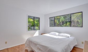 1002 Kauhikoa Rd 2, Haiku, HI 96708