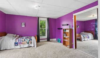 512 N D St, Albia, IA 52531