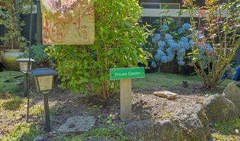 1558 NW MIDLAKE Ln, Beaverton, OR 97006