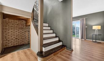 824 S Chillicothe Rd 11, Aurora, OH 44202