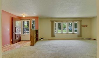 907 A Ave, Armstrong, IA 50514