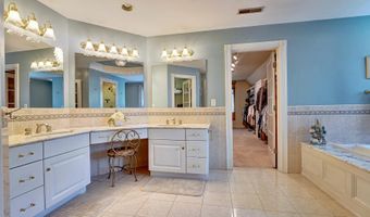 8 Meeting Rock Dr, Atkinson, NH 03811
