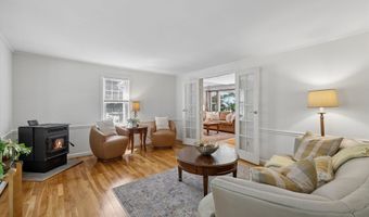17 Candlewood Dr, Amherst, NH 03031