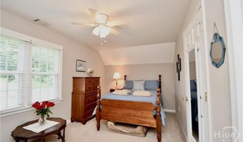 102 Meadow Creek Dr, Athens, GA 30605