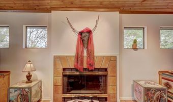 1009 N Loop Rd, Alpine, TX 79854