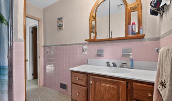 28 Cedar St, Bayville, NJ 08721
