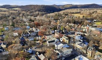 318 Front St, White, NJ 07823