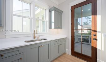 123 Hunting Lodge Rd, Bluffton, SC 29910