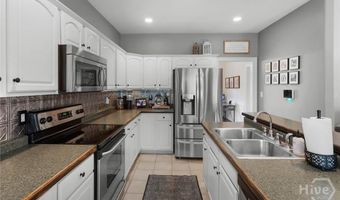221 Creekside Dr, Arnoldsville, GA 30619