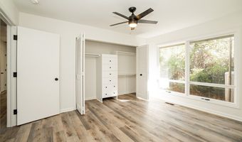 4912 Holly Hill Rd, Albany, GA 31721