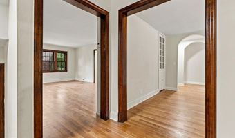 1006 26TH St S, Arlington, VA 22202