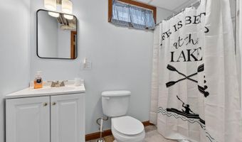 87 Maple Ridge Dr, Monmouth, ME 04259