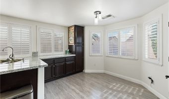 5812 Ventana Dr, Las Vegas, NV 89130