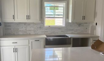423 Indian Creek Cir, Adel, GA 31620