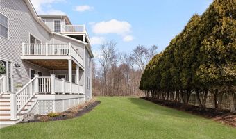 14 Hulls Ct, Jamestown, RI 02835
