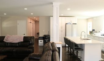 6 Greenfield Dr, Ansonia, CT 06401