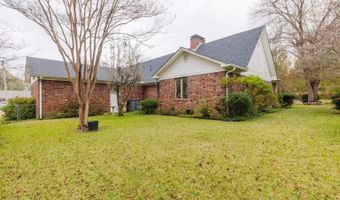 521 W Cross St, Benton, AR 72015