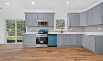 139 Miller Ave, Amityville, NY 11701