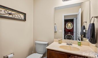 27 Sunview Cir, Arden, NC 28704