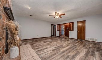 3208 California Ave, Chickasha, OK 73018