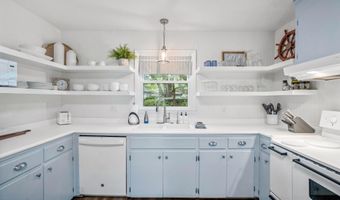 2411 Acorn Hill Ave, Beaufort, SC 29902