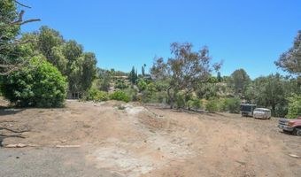 3096 Coral Tree Ln, Fallbrook, CA 92028