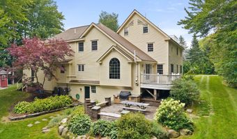 43 Darling Parke Dr, Bangor, ME 04401