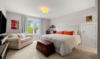 10 Lilac Ct, Bedford, NH 03110