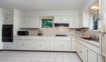 874 Hillandale Dr, Antioch, IL 60002