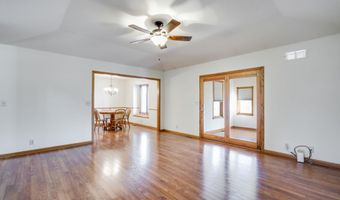 118 Chapel Dr, Andover, KS 67002