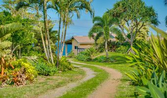 1004 N Honokala Rd B, Haiku, HI 96708